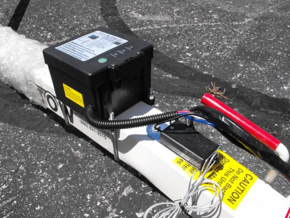 New NEW  Stehl       Tow Dolly     80"  Straps Included  ELECTRIC BRAKES