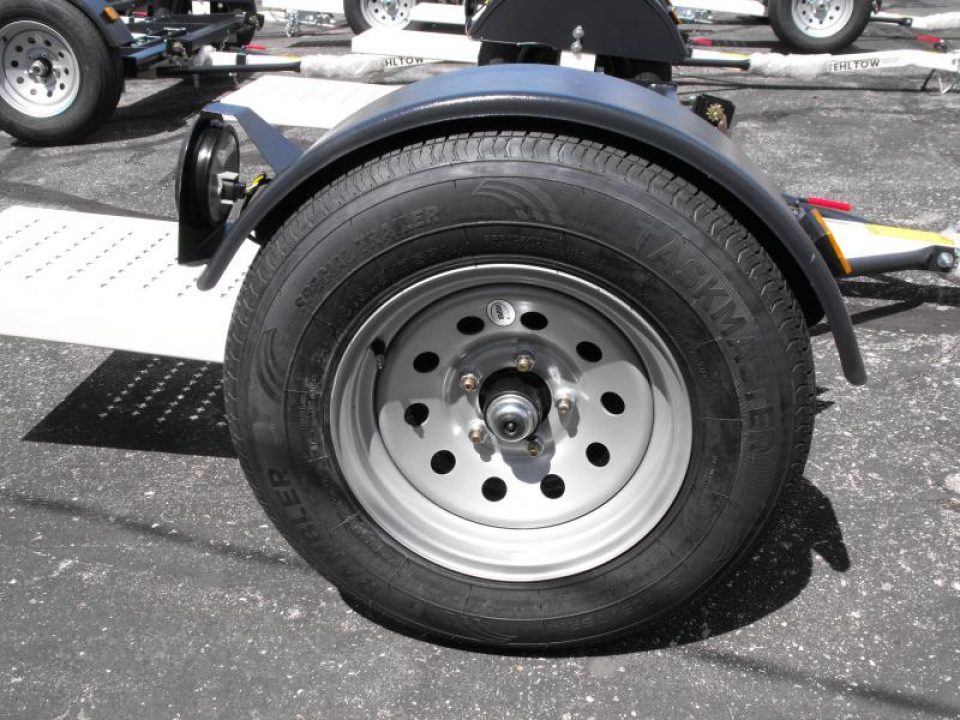 New NEW  Stehl       Tow Dolly     80"  Straps Included  ELECTRIC BRAKES