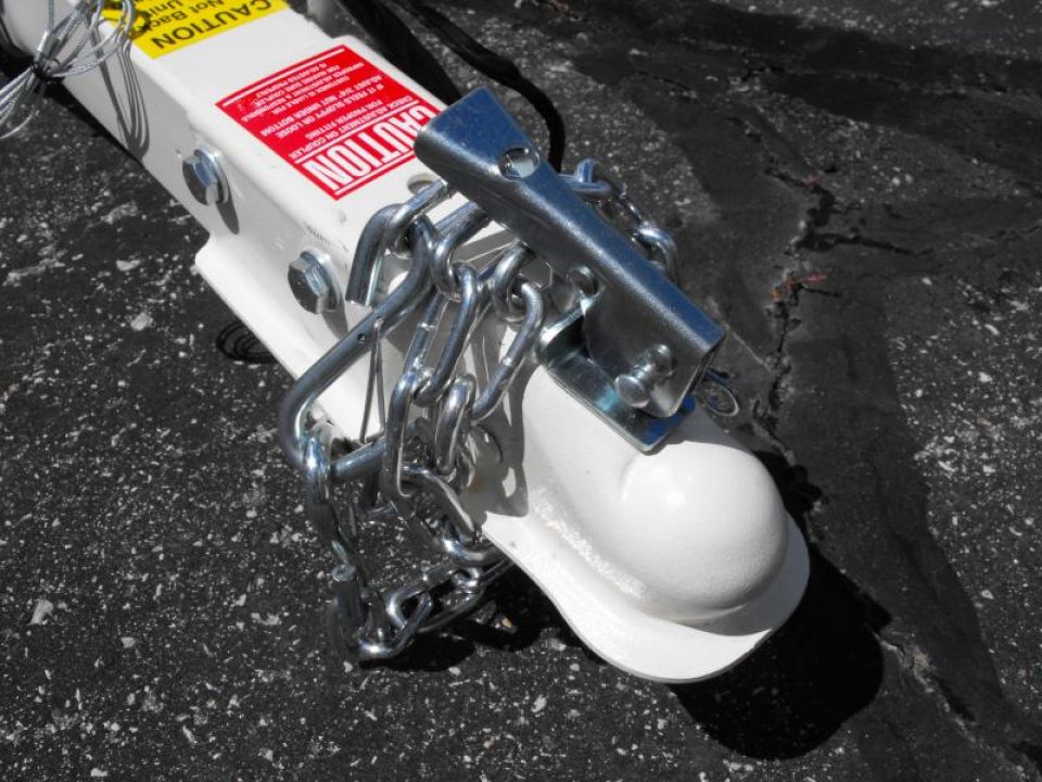 New NEW  Stehl       Tow Dolly     80"  Straps Included  ELECTRIC BRAKES