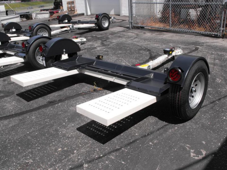 New NEW  Stehl       Tow Dolly     80"  Straps Included  ELECTRIC BRAKES