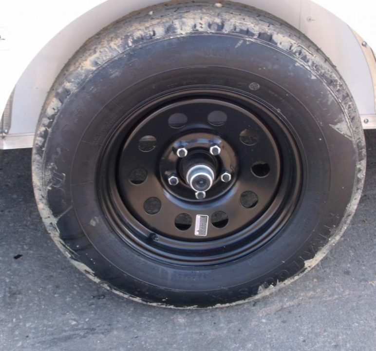 New Huge Sale While They Last  !!!  Enclosed Trailer 5 x 8 Enclosed Cargo Trailer RAMP  DOOR  Silver Mist  In Color 60" Interior