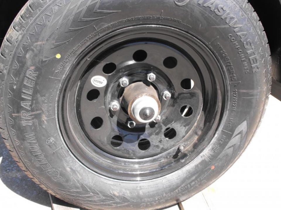 New BALE SPEAR (((    Hay Trailer ))) 4 SPIKE  OFF ROAD USAGE