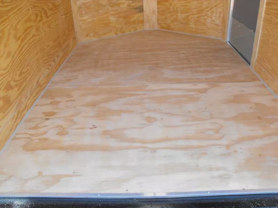 New Huge Sale While They Last  !!!  Enclosed Trailer 6 X 8 Ramp  6' 3"  Interior(( White   In Color  080 Skin))  Tube Construction