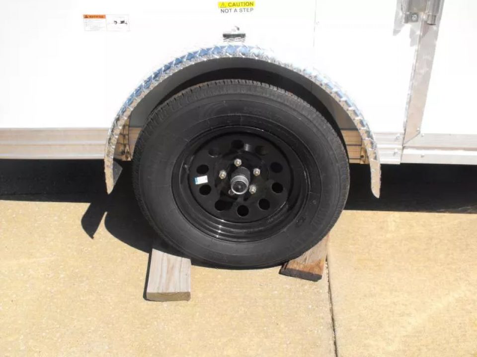 New Huge Sale While They Last  !!!  Enclosed Trailer 6 X 8 Ramp  6' 3"  Interior(( White   In Color  080 Skin))  Tube Construction