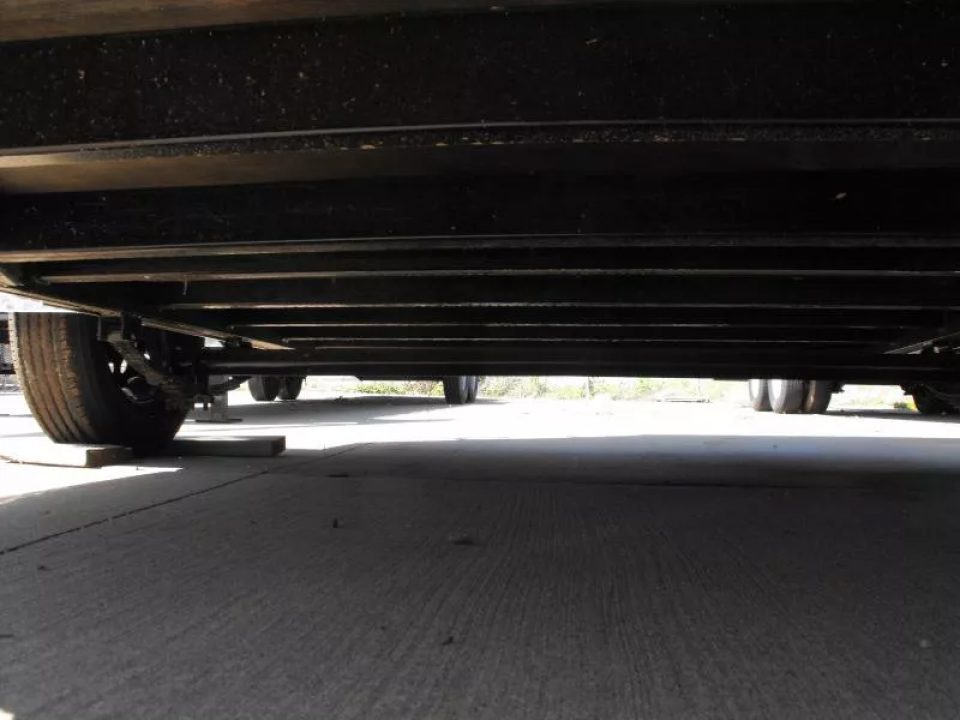 New Huge Sale While They Last  !!!  Enclosed Trailer 6 X 8 Ramp  6' 3"  Interior(( White   In Color  080 Skin))  Tube Construction