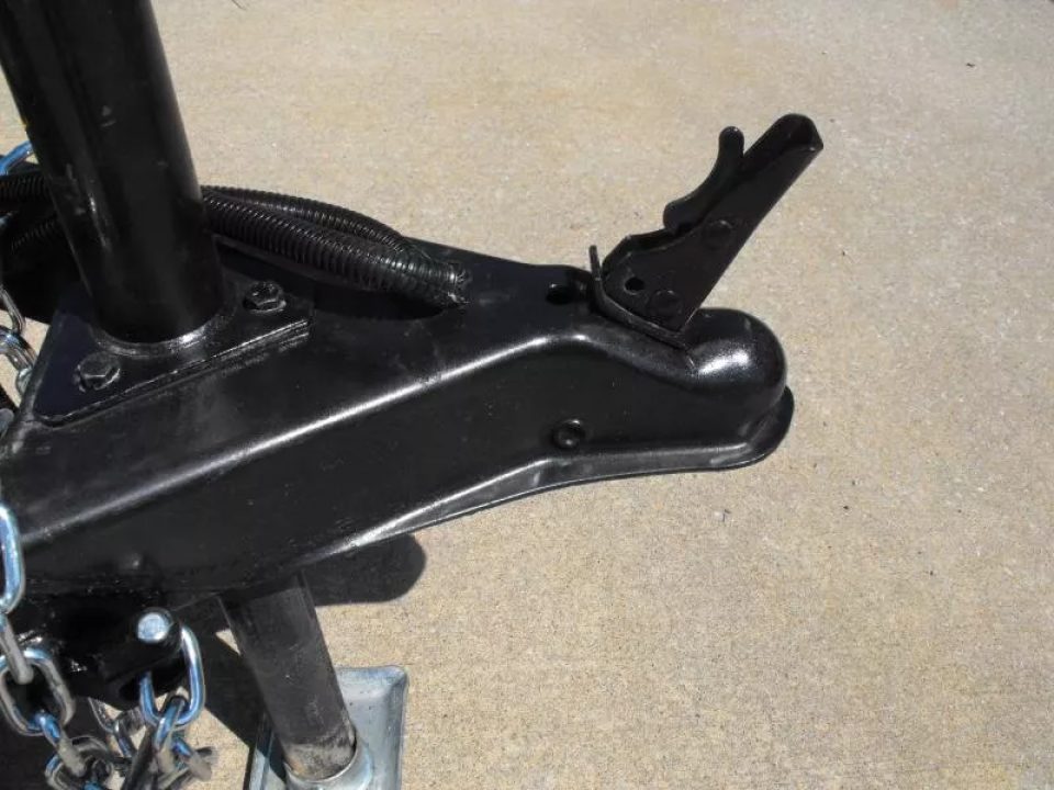 New Huge Sale While They Last  !!!  Enclosed Trailer 6 X 8 Ramp  6' 3"  Interior(( White   In Color  080 Skin))  Tube Construction