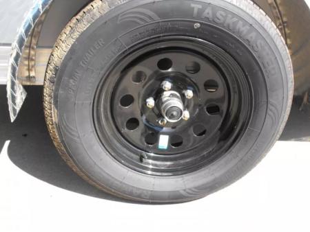 New HUGE SALE WHILE THEY LAST !!!  Enclosed Trailer 6 X 8 Ramp  6' 6"  Interior(( Silver Mist   In Color  080 Skin))  Tube Construction