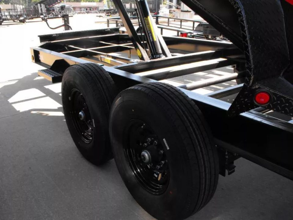 New Dump Trailer 83 X 16 3' Walls Tarp System Dump 14 Ply Tires 30 Watt Solar Pnl