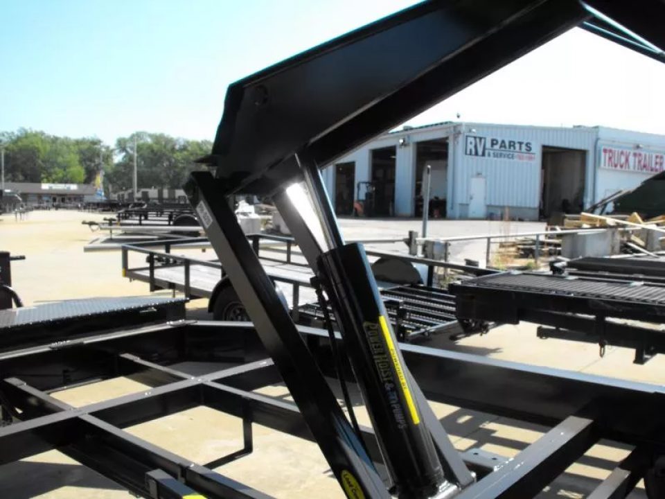 New Dump Trailer 83 X 16 3' Walls Tarp System Dump 14 Ply Tires 30 Watt Solar Pnl