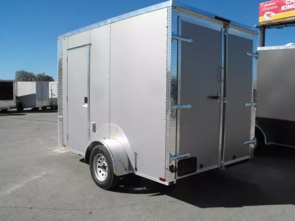 New Enclosed Trailer 7 X 10  Barn Door Concession Window 30 Amp Package Color Silver Mist