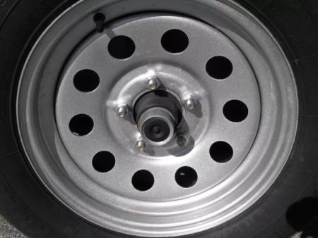 New Enclosed Trailer 7 X 10  Barn Door Concession Window 30 Amp Package Color Silver Mist