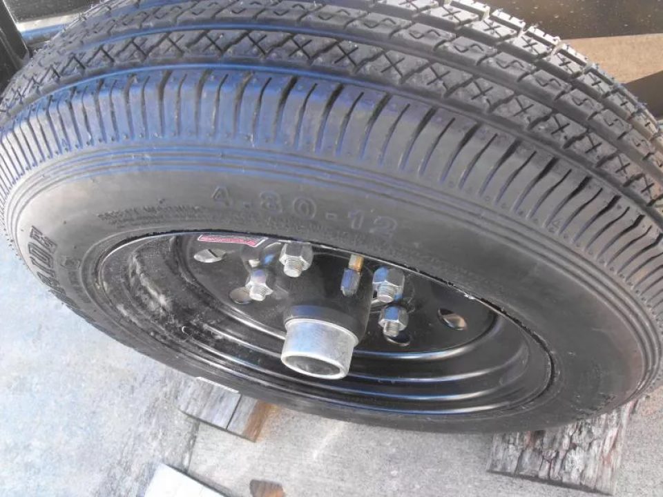 New Utility Trailer 5 X 8 Ramp 2000 LB Axle