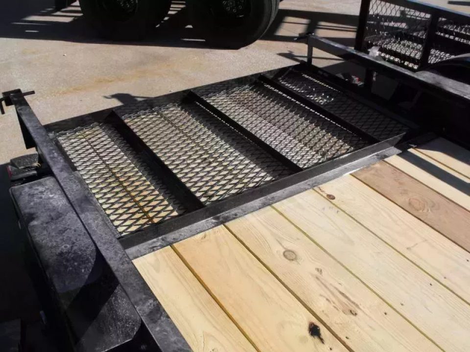 New Utility Trailer 5 X 8 Ramp 2000 LB Axle