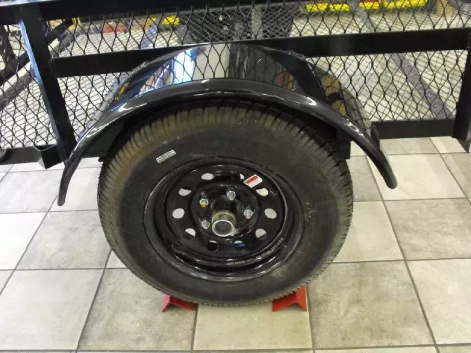 New Utility Trailer 5 X 8 Ramp Mesh Floor & Sides