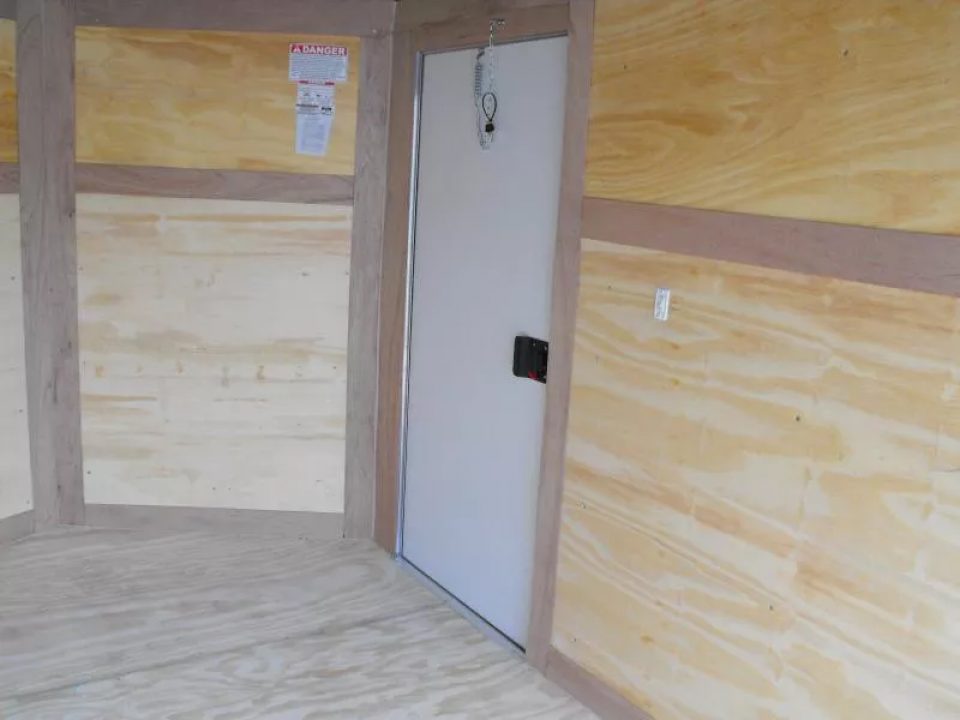 New Trailer 7 X 10  Ramp Door   6'  Tall White In Color ( 080 Skin )