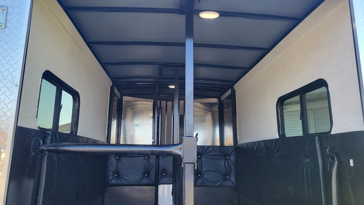 New Horse Trailer 6 X 12 2 Stall Tandem 7K