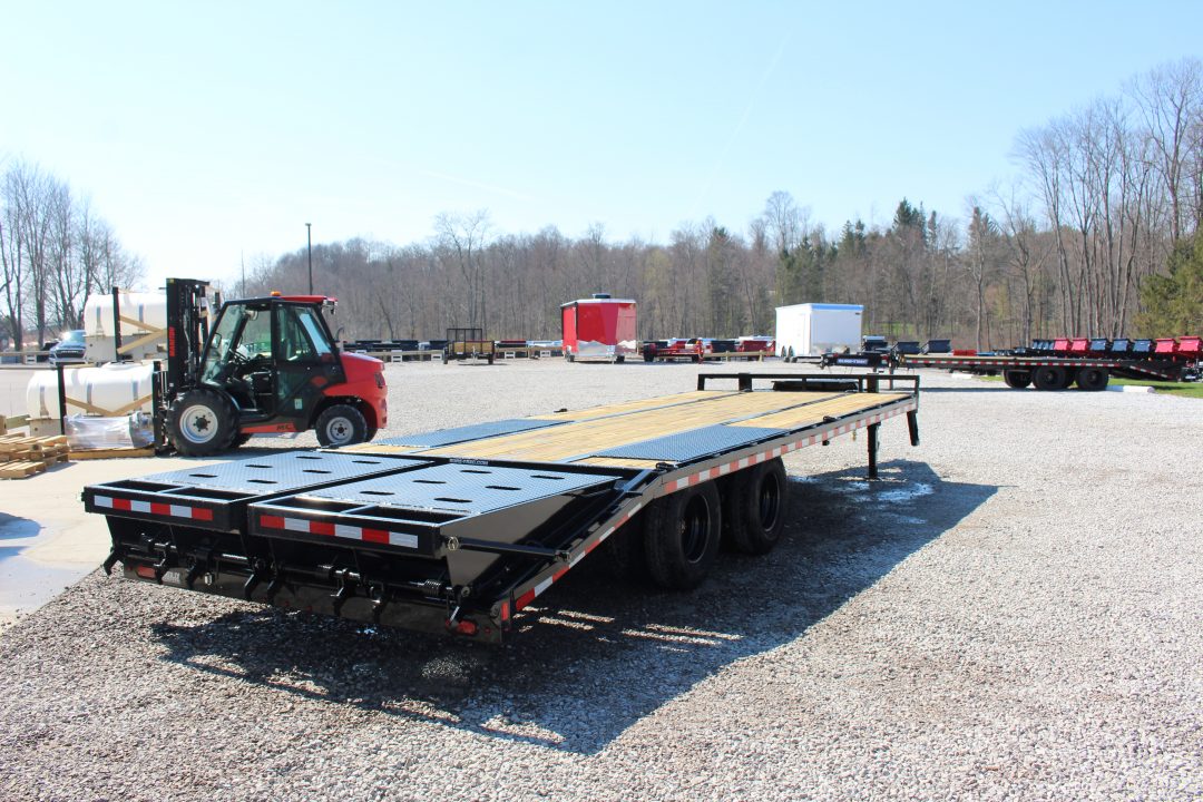 New 2026 Sure-Trac 8.5' x 20' + 5' Low Profile Beaver Tail Deckover Flatbed - 25,900# GVW