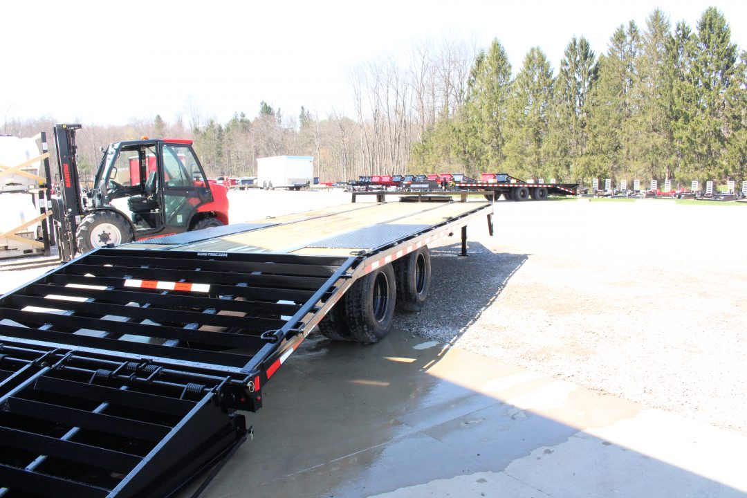 New 2026 Sure-Trac 8.5' x 20' + 5' Low Profile Beaver Tail Deckover Flatbed - 22,500# GVW