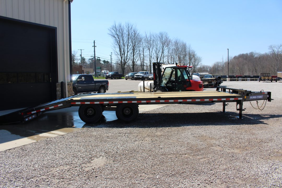 New 2026 Sure-Trac 8.5' x 20' + 5' Low Profile Beaver Tail Deckover Flatbed - 22,500# GVW