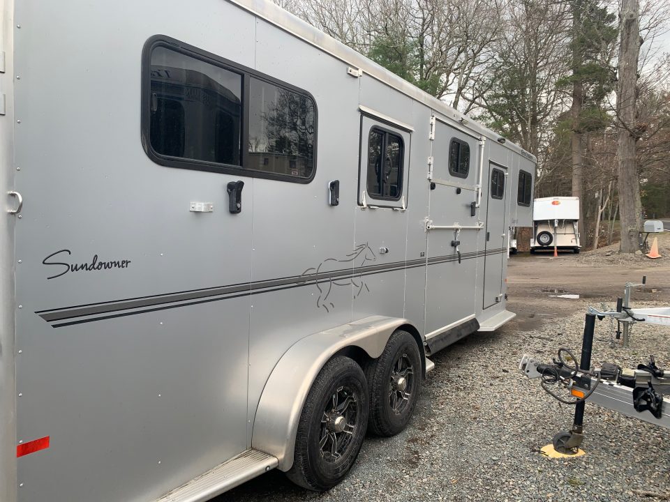 Used 2023 Sundowner Trailers 2+1 GN Horse Trailer