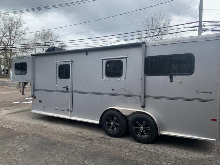 Used 2023 Sundowner Trailers 2+1 GN Horse Trailer
