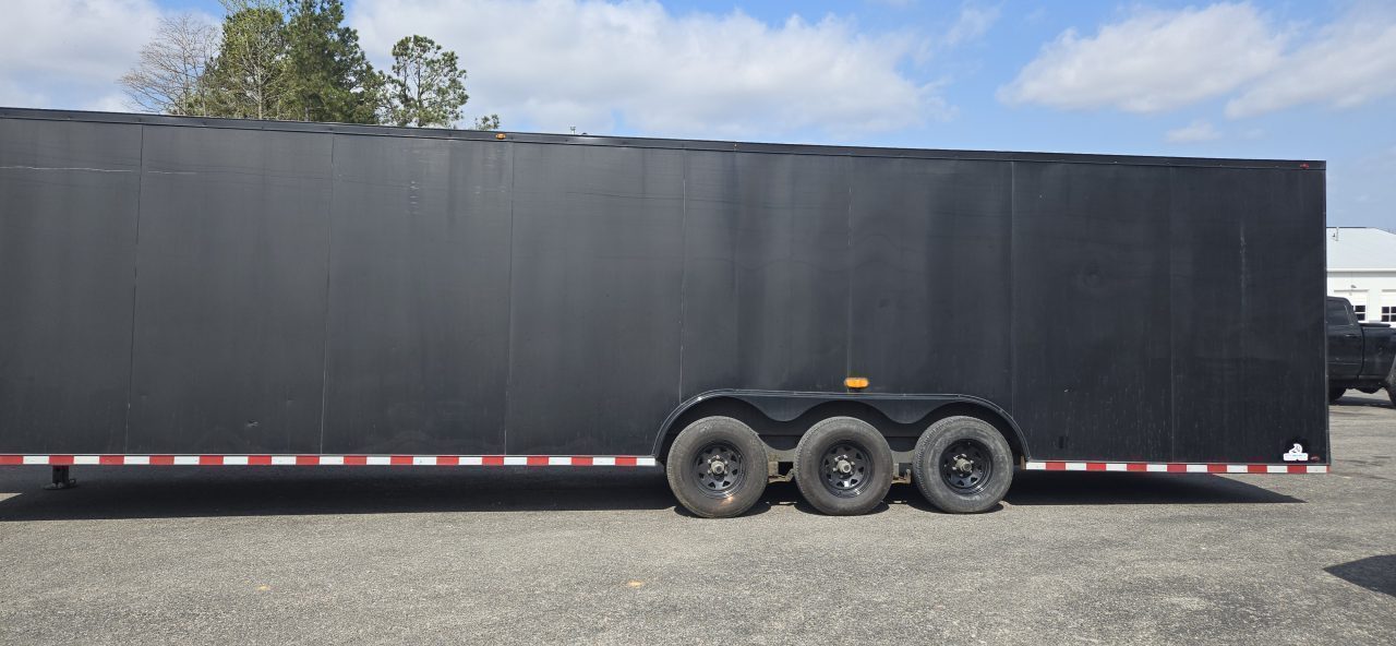 Used Repo 2022 High Country Trailers 40' Enclosed Trailer