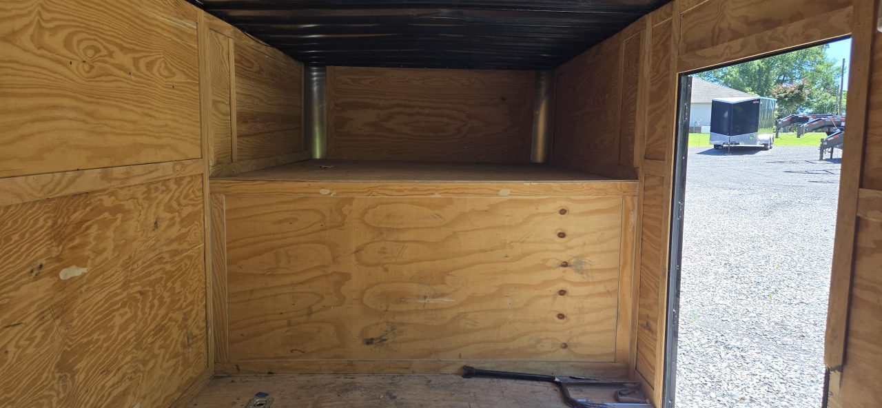 Used Repo 2022 High Country Trailers 40' Enclosed Trailer