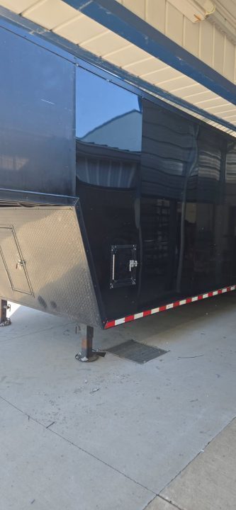 Used Repo 2022 High Country Trailers 40' Enclosed Trailer