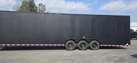 Used Repo 2022 High Country Trailers 40' Enclosed Trailer