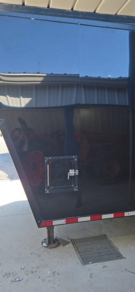 Used Repo 2022 High Country Trailers 40' Enclosed Trailer