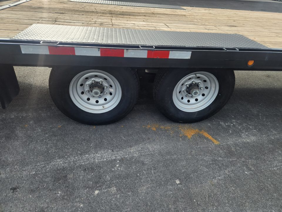 Used 2022 BWISE EHD15 102x24 15.4K Deckover Equipment Trailer