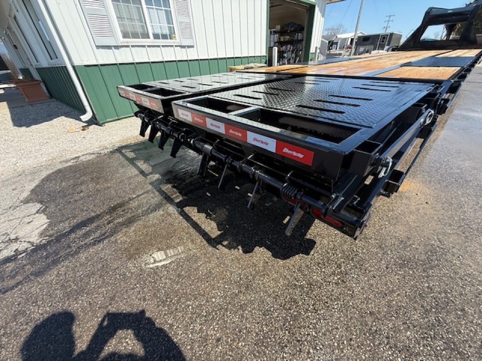 New 2026 Liberty 102"x32' GOOSENECK Deckover Trailer
