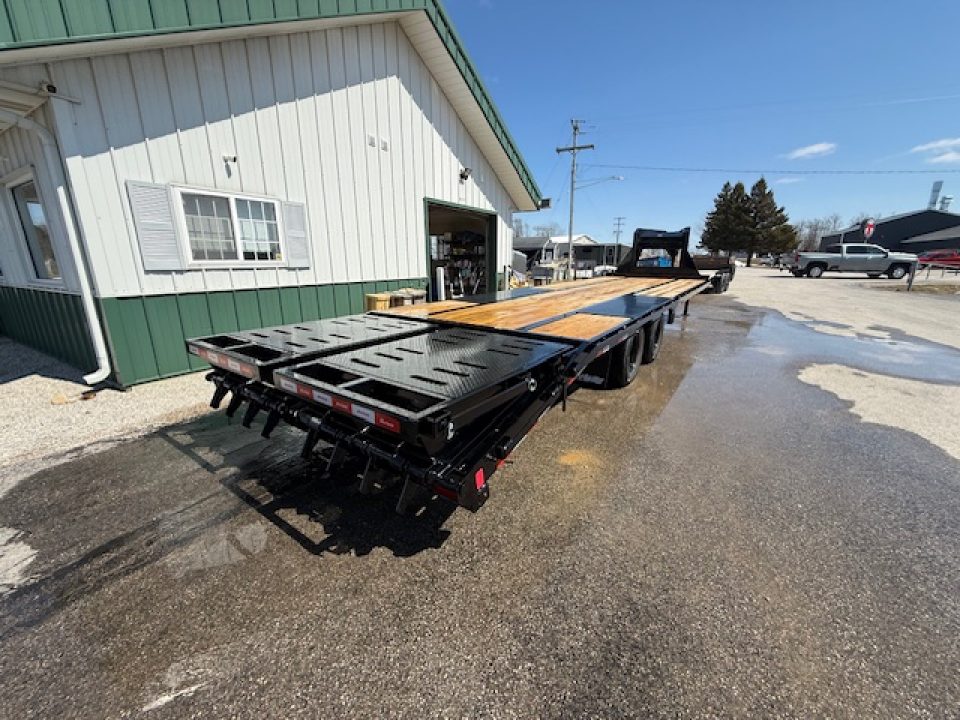 New 2026 Liberty 102"x32' GOOSENECK Deckover Trailer