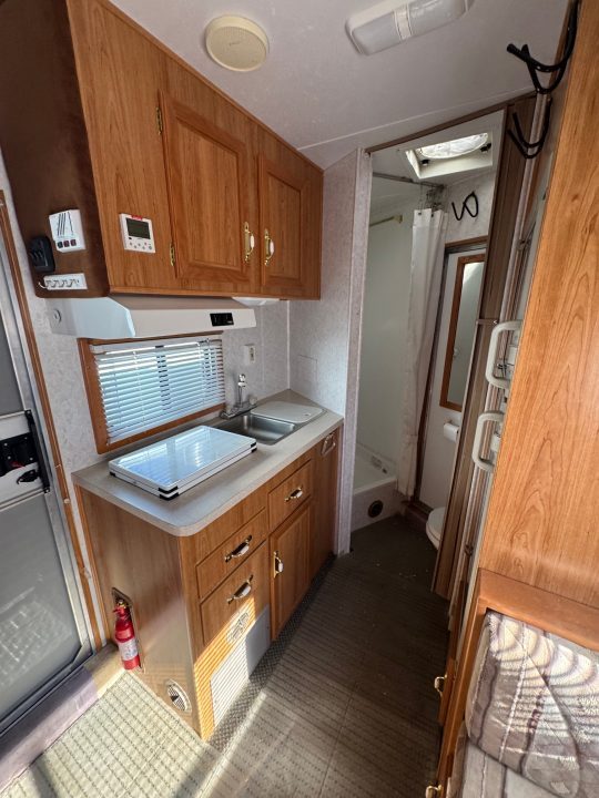 Used 2001 Sundowner Trailers TRAILBLAZER III 3H LQ Horse Trailer