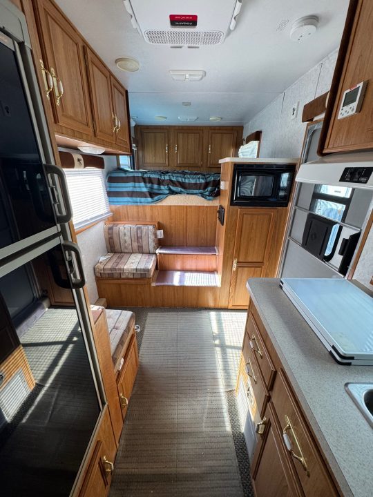 Used 2001 Sundowner Trailers TRAILBLAZER III 3H LQ Horse Trailer