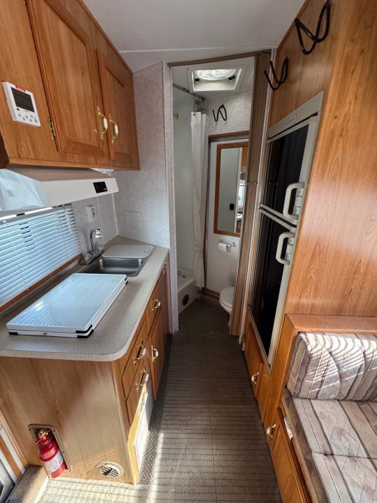 Used 2001 Sundowner Trailers TRAILBLAZER III 3H LQ Horse Trailer