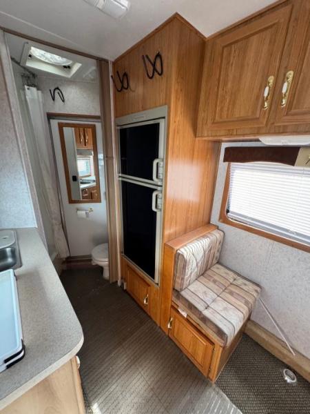 Used 2001 Sundowner Trailers TRAILBLAZER III 3H LQ Horse Trailer