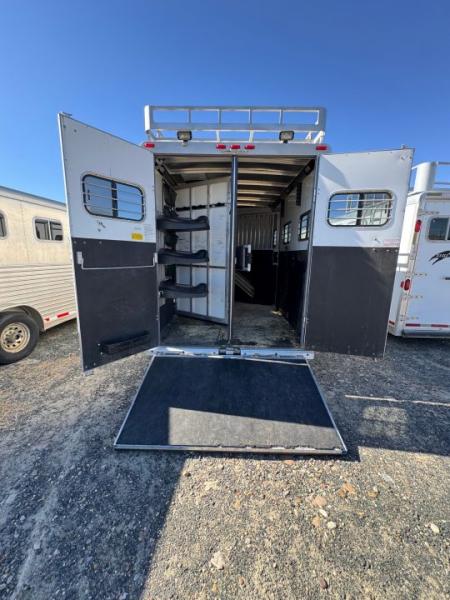Used 2001 Sundowner Trailers TRAILBLAZER III 3H LQ Horse Trailer