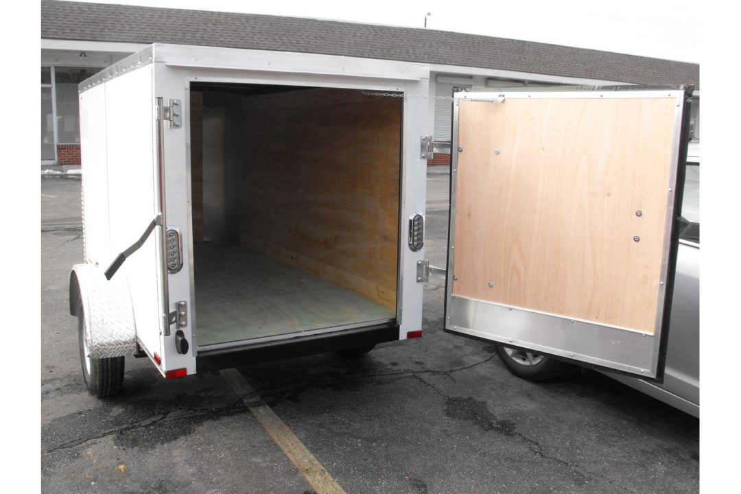 New Enclosed Trailer 4 X 8 Barn Door 4' Interior White In Color 080 Skin