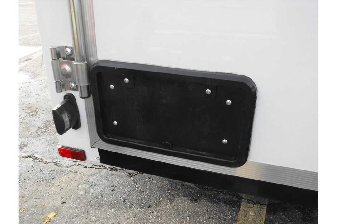 New Enclosed Trailer 4 X 8 Barn Door 4' Interior White In Color 080 Skin