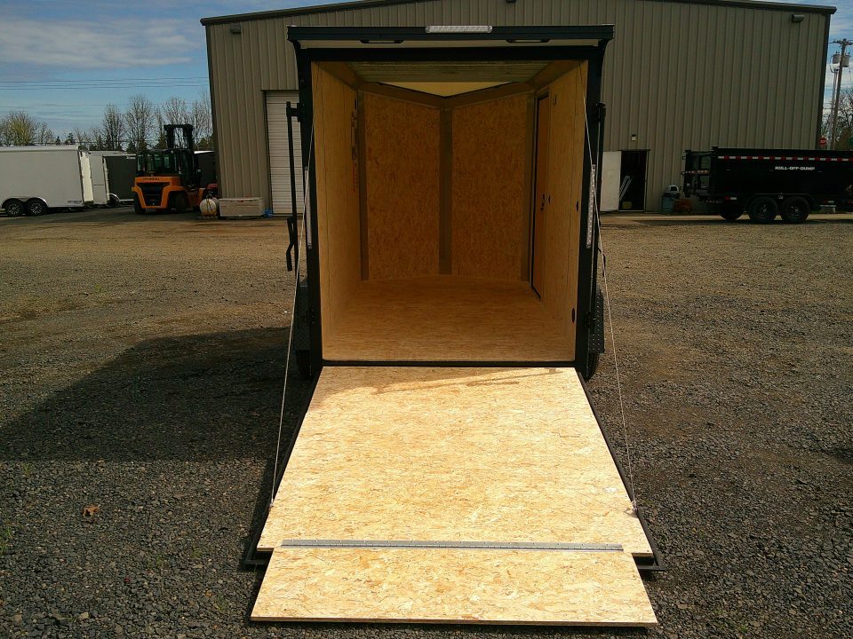 2026 Formula Trailers photo 4