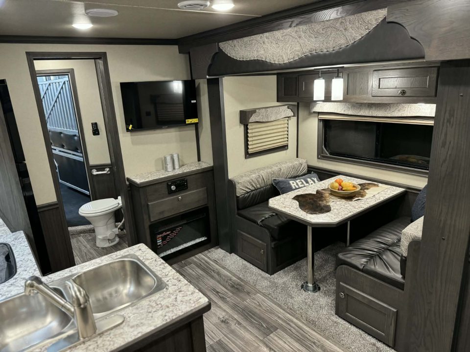 New 2026 Merhow Trailers Stampede 8414 Horse Trailer