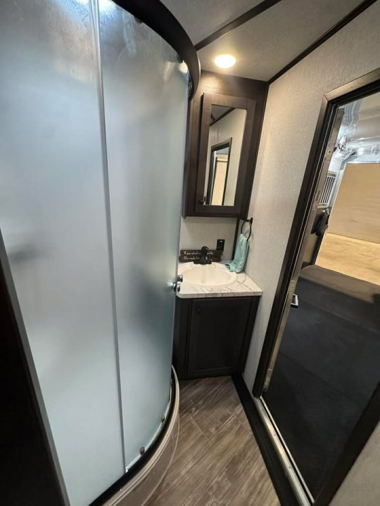 New 2026 Bison Trailers 8313 SILVERADO Horse Trailer