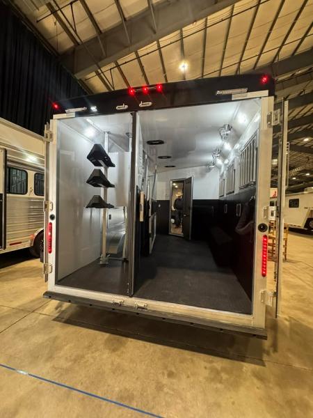 New 2026 Bison Trailers 8313 SILVERADO Horse Trailer