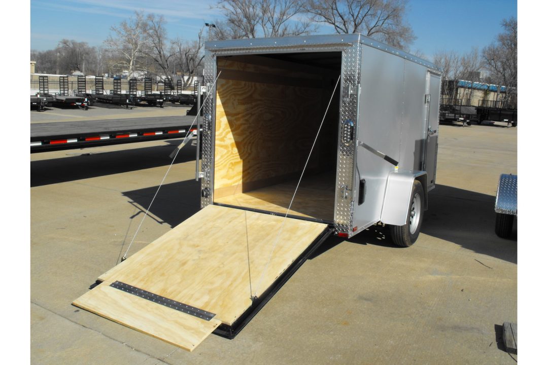 New Enclosed Trailer 5 X 10 Ramp Door 5' Tall Silver Mist In Color ( 080 Skin )