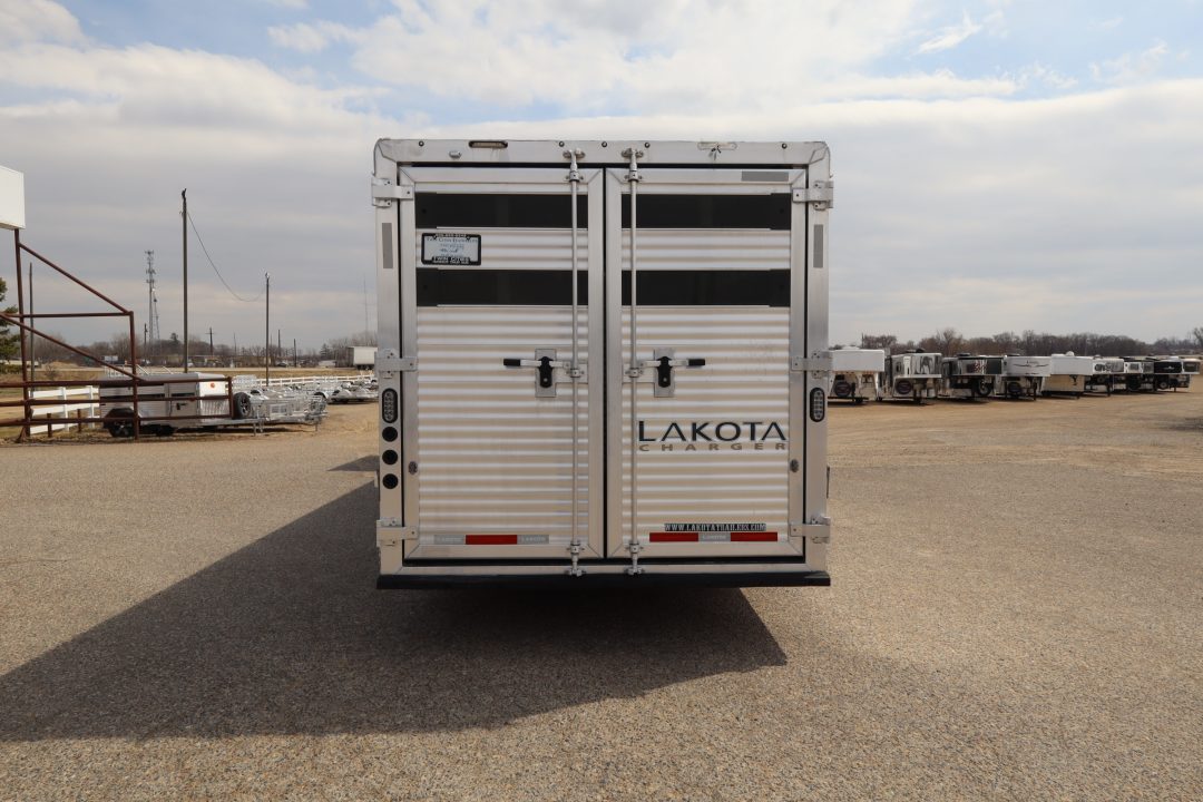 Used 2022 Lakota Stock/Combo LQ Horse Trailer