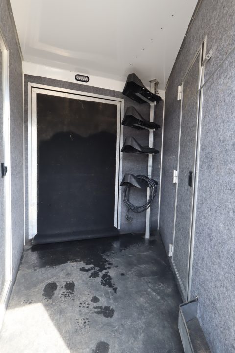 Used 2022 Lakota Stock/Combo LQ Horse Trailer