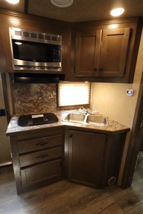 Used 2022 Lakota Stock/Combo LQ Horse Trailer