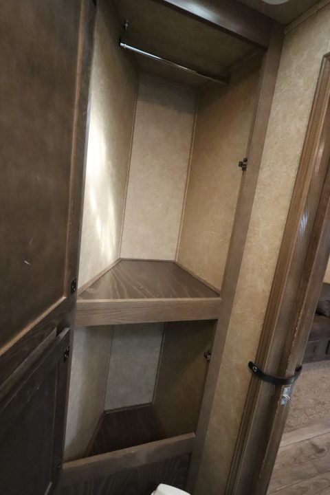 Used 2022 Lakota Stock/Combo LQ Horse Trailer