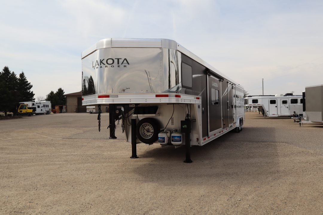 Used 2022 Lakota Stock/Combo LQ Horse Trailer